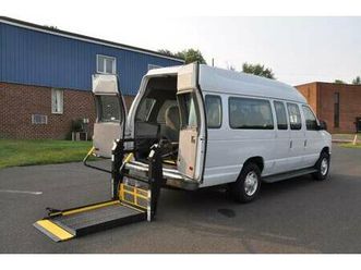 2013 ford e-250 wheelchair van 48k warranty rear ramp we finance