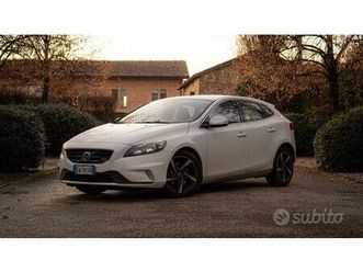 volvo v40 t3 r-design