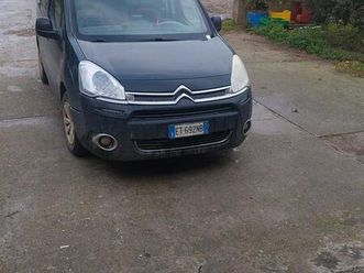 si vende autocarro citroen berlingo
