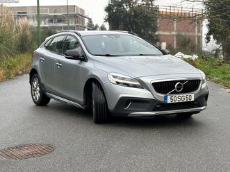 volvo v40 d2 2.0d summum dezembro/16