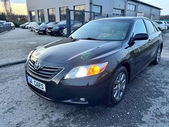 toyota camry 2.4i hybrid automatik/leder/navi+tv+camera