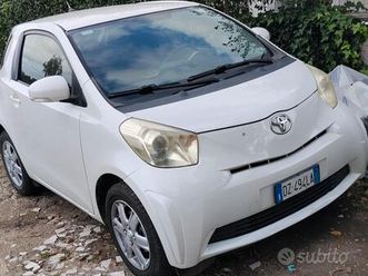 toyota iq