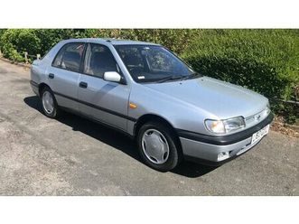1994 nissan sunny argent automatique, 4 vitesses conduite...
