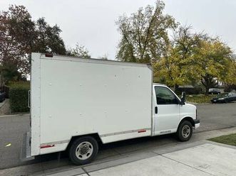 2003 gmc cutaway / u-haul box truck – great contractor or glass truck