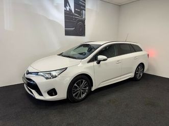 toyota avensis touring sports 1.8 vvt-i skyview edition