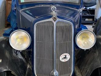 renault monaquatre - 1945