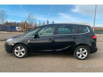 zafira tourer metano