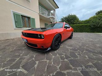 dodge challenger r/t 6.4 v8
