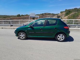 peugeot 206 1.1 gasolina caixa automatica 173 mil km março/03