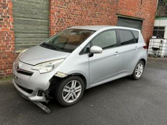 ② toyota verso-s — toyota — 2ememain