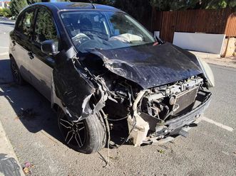 nissan march 1,2l 2016