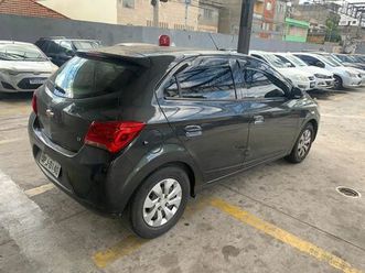 hatch lt 1.0 8v flex mec. 4p