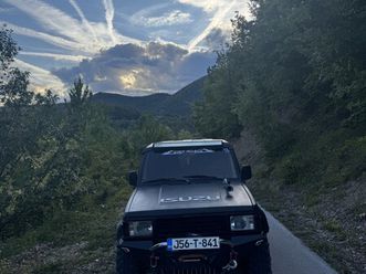 isuzu trooper benzin 1987 2.6 85kw manuelni