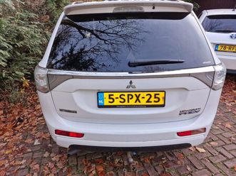 mitsubishi outlander - 2.0 phev instyle+