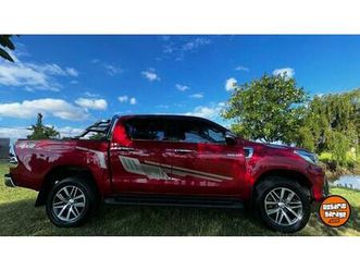 toyota hilux 2.8 srx at 2016