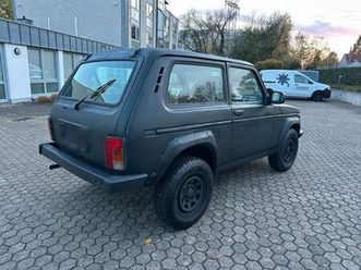 lada gepflegter lada niva 4x4 off-road / tüv un...