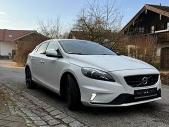 volvo v40 d2 - r design