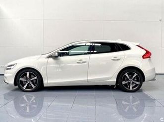 volvo - v40