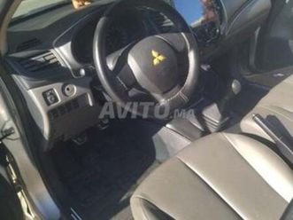 vente d'une voiture mitchi, voiture en bon et exc...