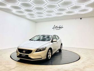 volvo v40 cross country ?1an garantie?tva déductible?gps?airco