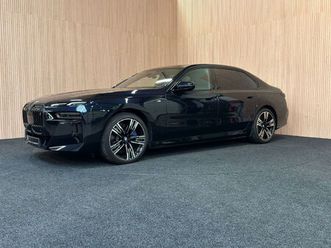 bmw i7 i7 xdrive60| full electric | m-pakket|ahk|hud|dab