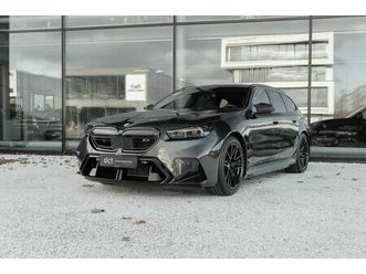 bmw série 5 m5 touring 4.4 v8 hybrid b&w sound pano