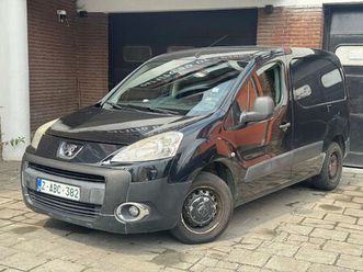 peugeot partner 1.6 hdi l1h1 / 2011 / eu4 / 275.000km..