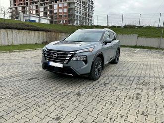 nissan rogue platinum 36,998 eur