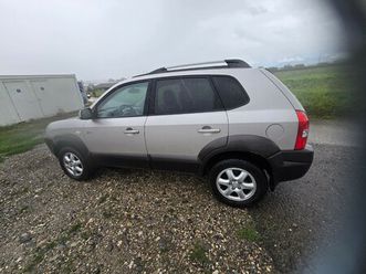 tucson-2-7-v6-gls-4wd