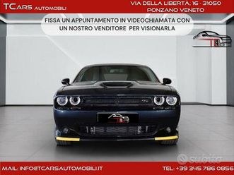 dodge challenger 5.7 v8 hemi -noleggio giornaliero