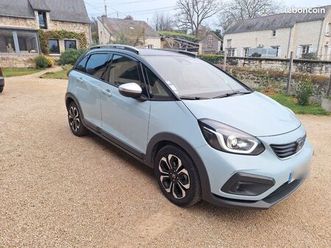 honda jazz iv crosstar 1.5 i-mmd exclusive bi-ton at