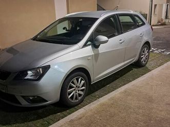 très belle seat ibiza en excellent état mécanique, économique