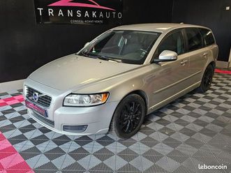 volvo v50 d2 - 115 kinetic