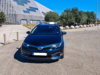 toyota auris touring sport