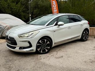 citroen ds5 2.0 hybrid4 200ch 4x4 sport chic distribution neuve (toit pano / sièges tout cuir, chauffants, massants, électriques + à mémoire / affichage tête ha