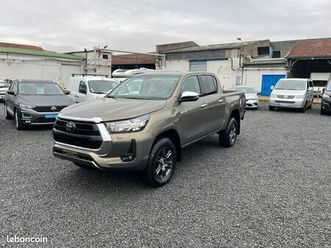 toyota hilux double cabine 2.8 d4d 204 cv legende bva sans malus , sans tvs