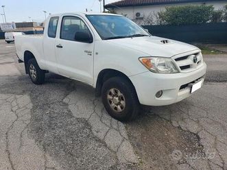 toyota hilux 2.5 d4d 120cv 4x4 cab. corta