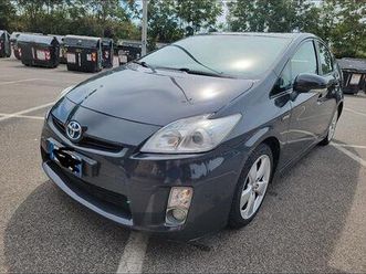 toyota prius 1800cc. active. full opt.
