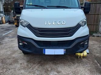 utilitaire iveco avec caisson et benne