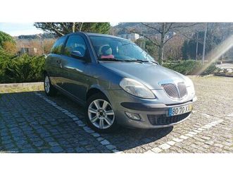 lancia ypsilon 1.2 16v 80cv setembro/04