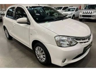 2016 toyota etios 1.5 xs 5-dr