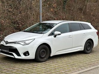 toyota avensis 1,8-l-valvem. business edition t. sp...