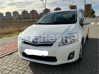 toyota auris 1.8 hibrido active