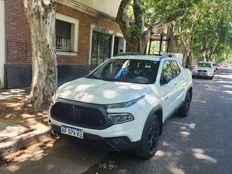 🚙 fiat toro ultra 2.0 4x4 at9 tdi  modelo 2022  blanca, tapa rígida (removible)