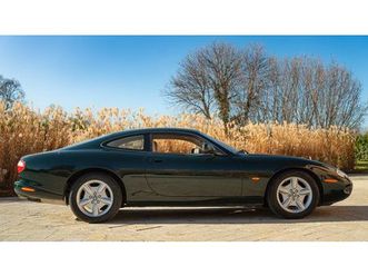 1998 jaguar xk8 coupe gentlemen spec a vendre