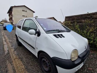 twingo 1 - 2 places - avec attelage remorque