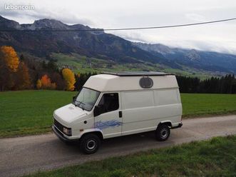 van aménagé peugeot j5