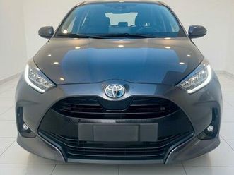 toyota yaris 1.5 hybrid 5 porte premiere