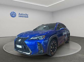 lexus ux 250h f-line: réserver un essai sur route !