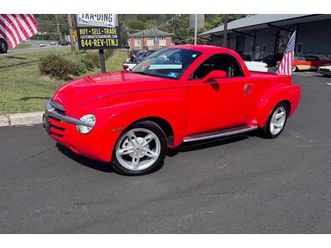 2004 chevrolet ssr pickup truck